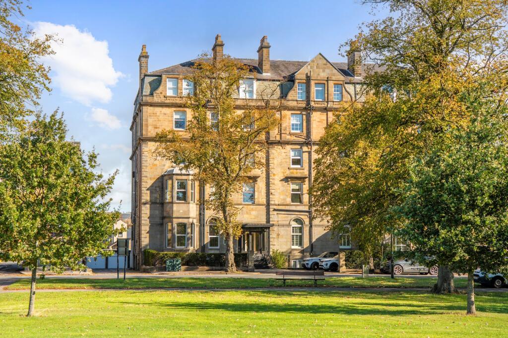 3 bed 1st Floor Flat for rent in Harrogate. From Myrings Estate Agents - Harrogate