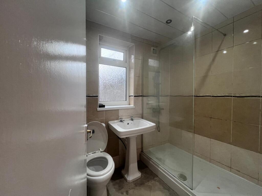 6 bed Mid Terraced House for rent in Newcastle upon Tyne. From Newcastle Lettings - Newcastle 6 bed Mid Terraced House for rent in Newcastle upon Tyne. From Newcastle Lettings - Newcastle