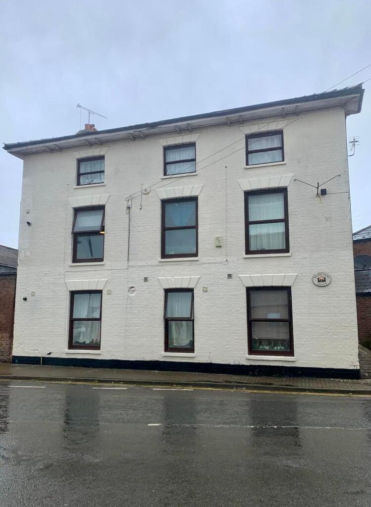 2 bed 1st Floor Flat for rent in Kirton. From Newton Fallowell - Boston
