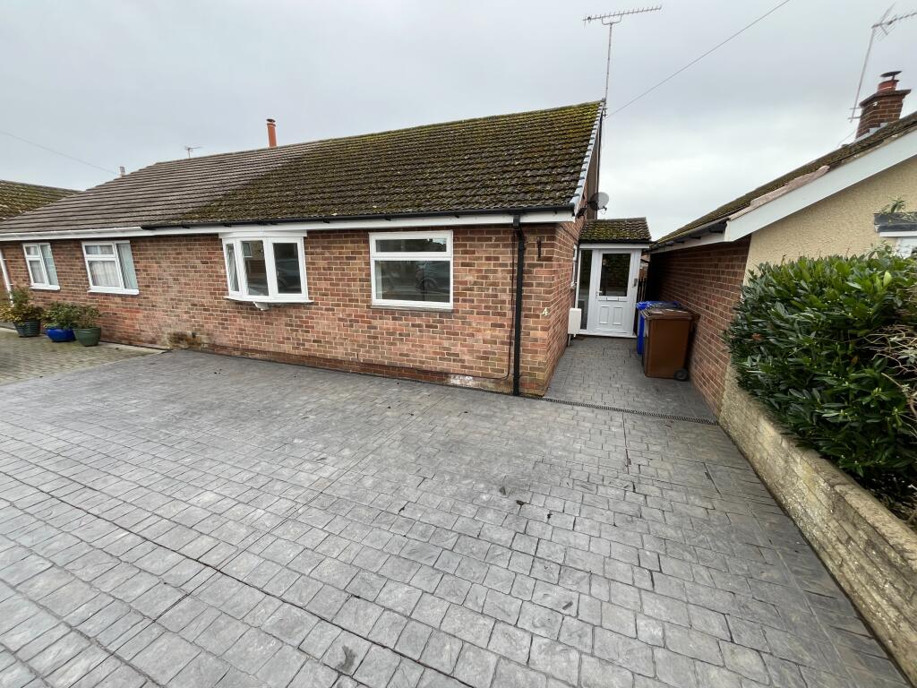 2 bed Bungalow for rent in Barton-under-Needwood. From Newton Fallowell - Burton on Trent