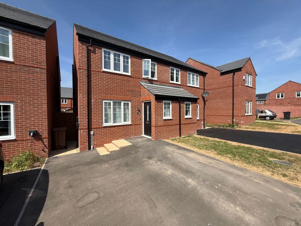 3 bed Semi Detached for rent in . From Newton Fallowell - Burton on Trent