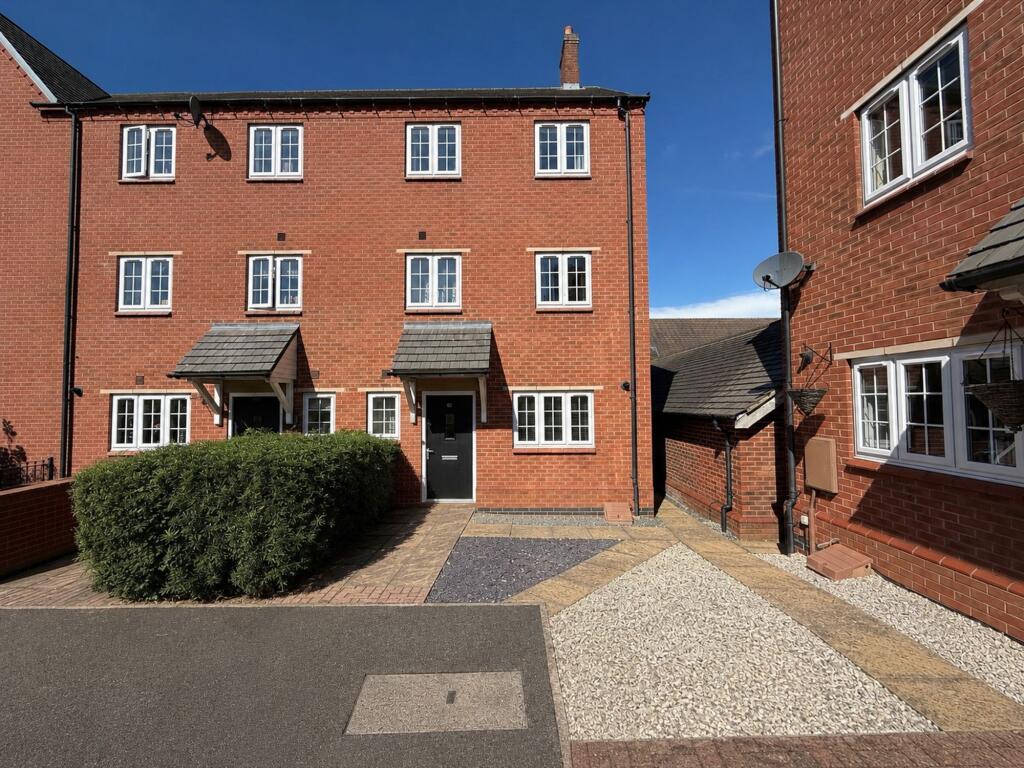 4 bed End of Terrace for rent in High Cross Bank. From Newton Fallowell - Burton on Trent