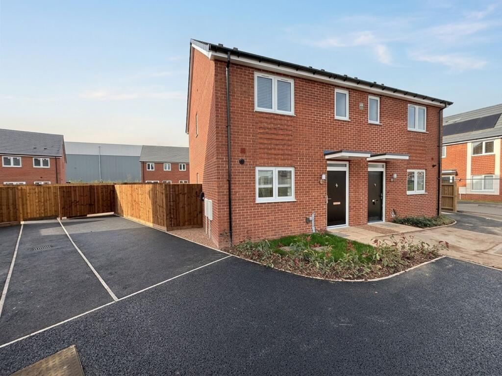 3 bed Semi Detached for rent in Burton upon Trent. From Newton Fallowell - Burton on Trent 3 bed Semi Detached for rent in Burton upon Trent. From Newton Fallowell - Burton on Trent