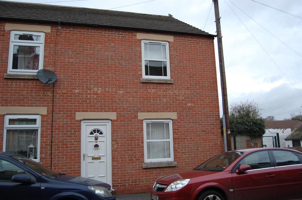 2 bed Semi-Detached House for rent in Grantham. From Newton Fallowell - Grantham