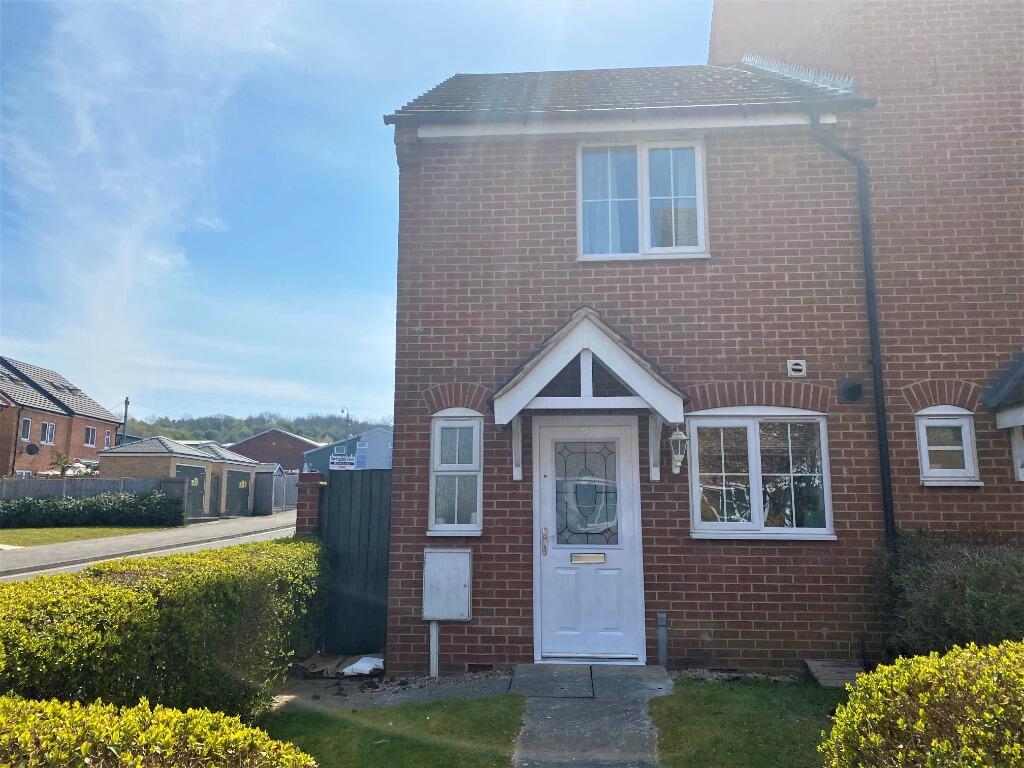 2 bed Mid Terraced House for rent in Grantham. From Newton Fallowell - Grantham