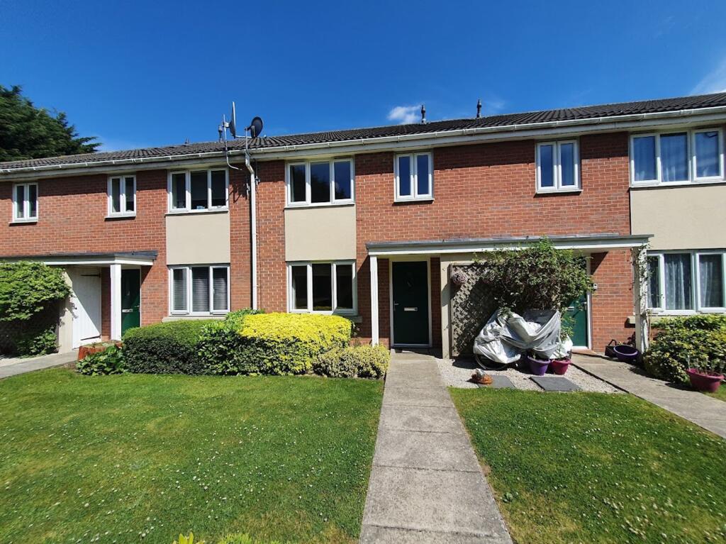 2 bed Mid Terraced House for rent in Grantham. From Newton Fallowell - Grantham