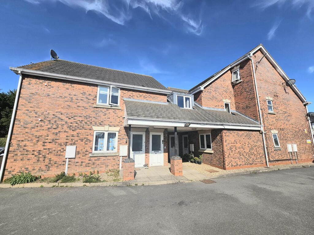 3 bed 1st Floor Flat for rent in Ibstock. From Newton Fallowell - Coalville