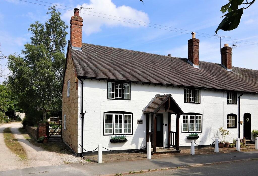 3 bed Mid Terraced House for rent in King's Newton. From Newton Fallowell - Coalville