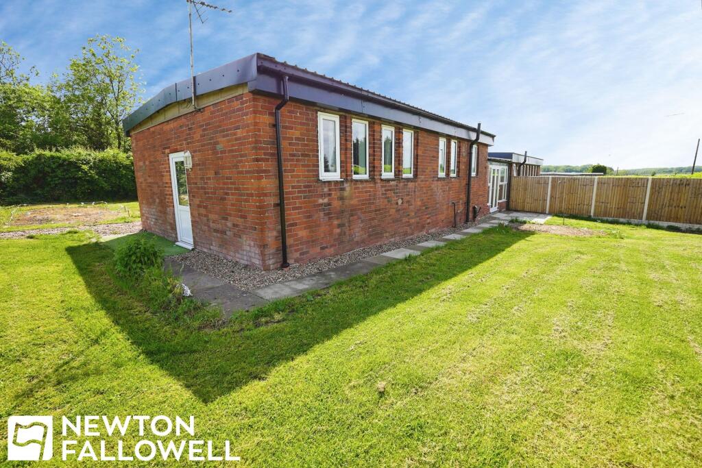 2 bed Semi-detached bungalow for rent in Grove. From Newton Fallowell - Retford 2 bed Semi-detached bungalow for rent in Grove. From Newton Fallowell - Retford