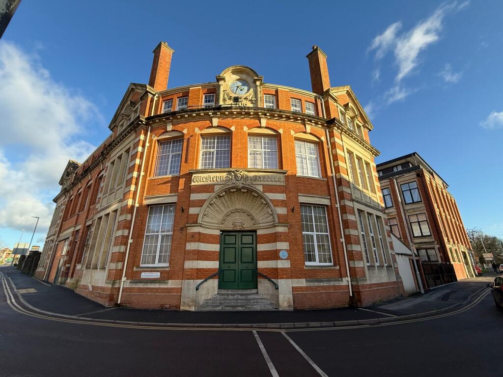 2 bed Apartment for rent in Yeovil. From Newton King - Taunton