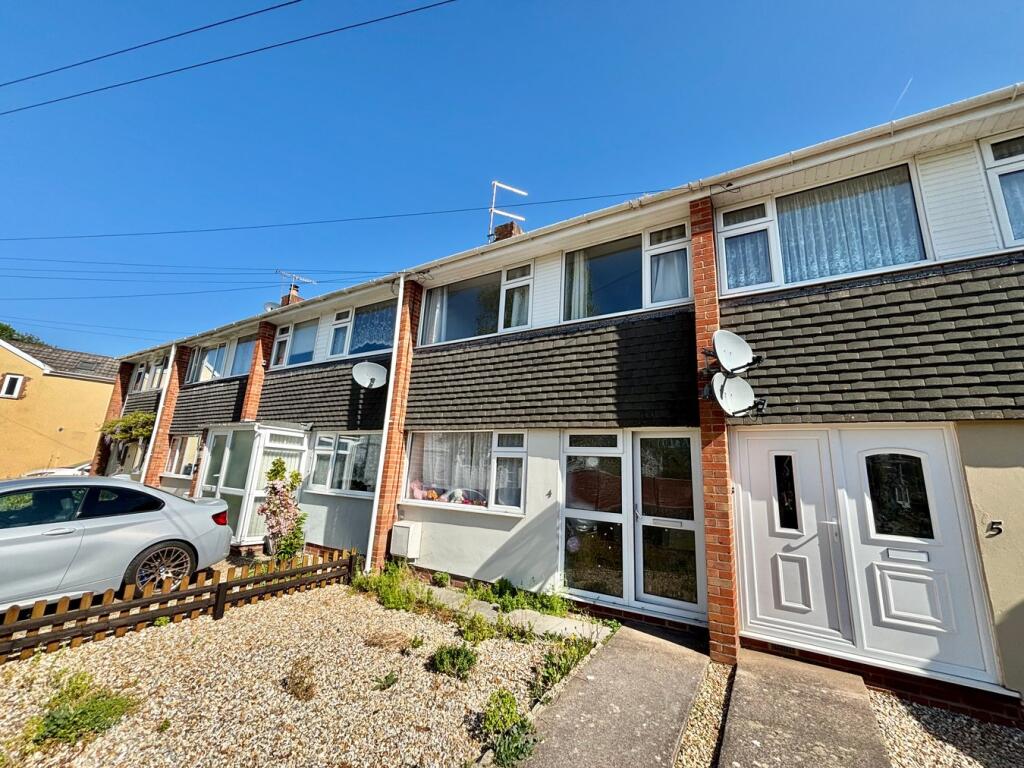 3 bed Mid Terraced House for rent in Taunton. From Newton King - Taunton