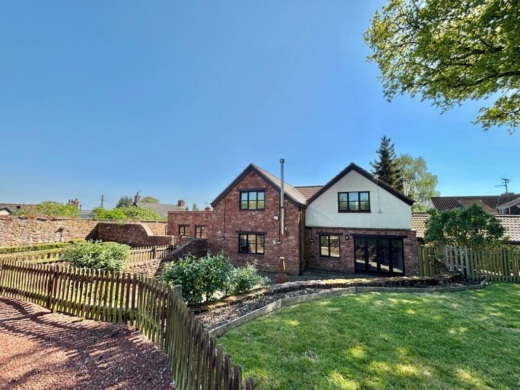 3 bed Farm House for rent in Bishops Lydeard. From Newton King - Taunton