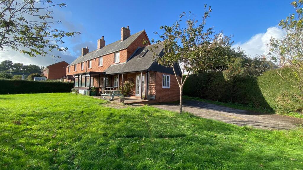 2 bed Semi Detached for rent in Wellington. From Newton King - Taunton 2 bed Semi Detached for rent in Wellington. From Newton King - Taunton