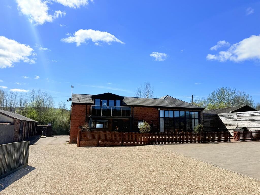 4 bed Barn Conversion for rent in Wellington. From Newton King - Taunton 4 bed Barn Conversion for rent in Wellington. From Newton King - Taunton