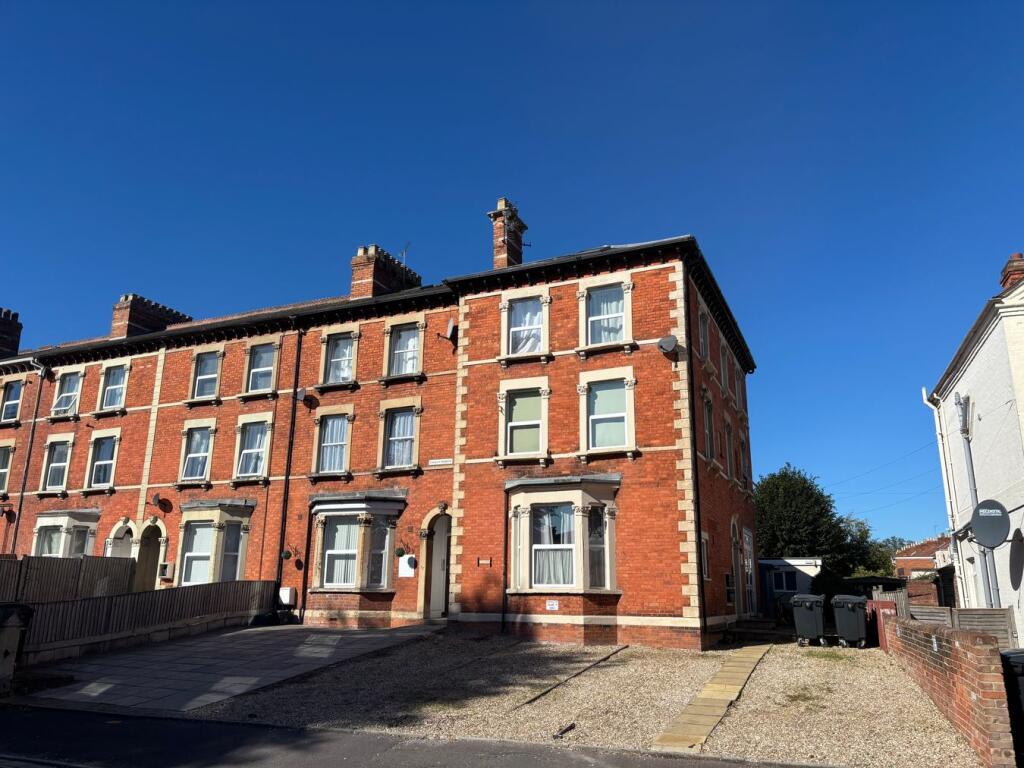 2 bed Apartment for rent in Staplegrove. From Newton King - Taunton