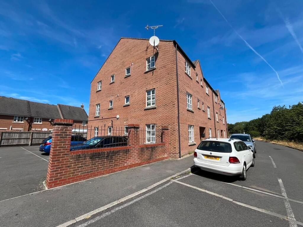 2 bed Apartment for rent in Bathpool. From Newton King - Taunton 2 bed Apartment for rent in Bathpool. From Newton King - Taunton