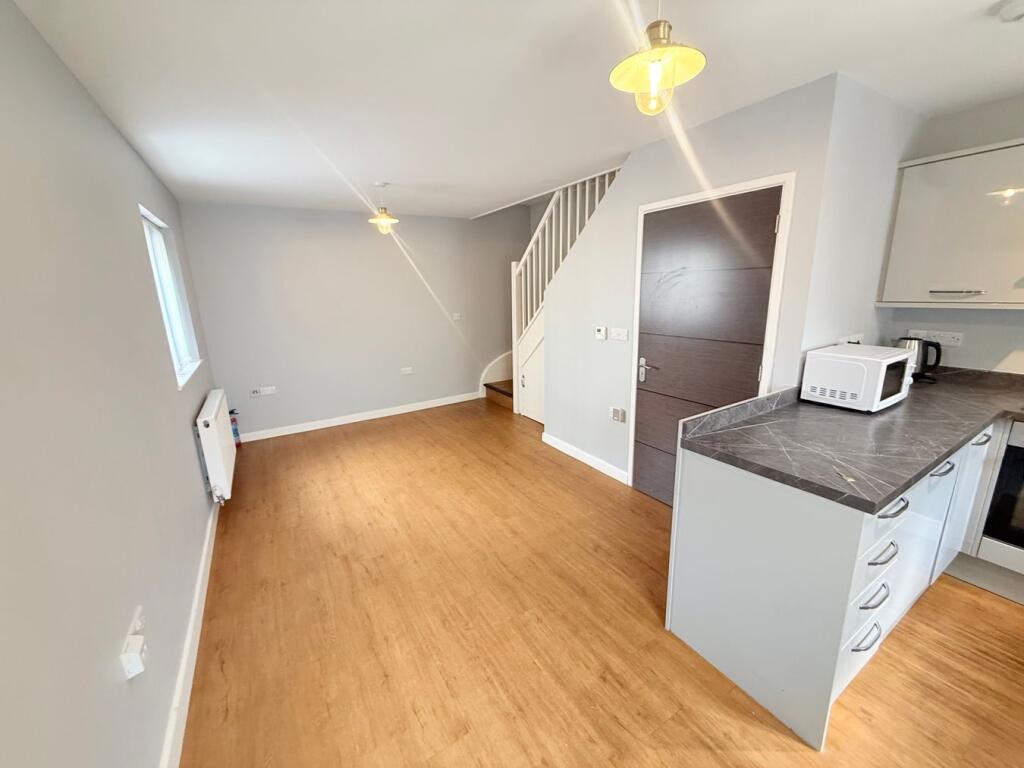 1 bed Detached for rent in Wellington. From Newton King - Taunton
