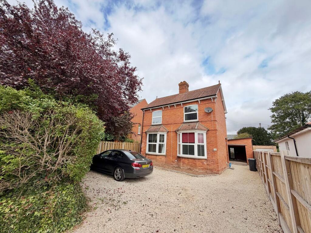 4 bed Detached for rent in Taunton. From Newton King - Taunton 4 bed Detached for rent in Taunton. From Newton King - Taunton