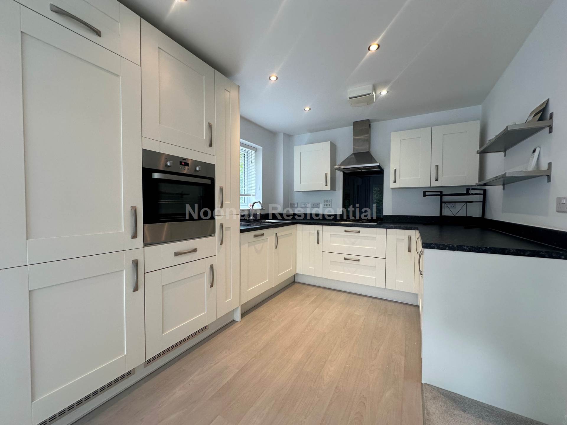 2 bed 1st Floor Flat for rent in Little Paxton. From Noonan Crane Property Management