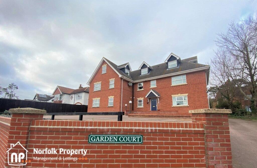 2 bed 1st Floor Flat for rent in Hoveton. From Norfolk Property Management - Norwich