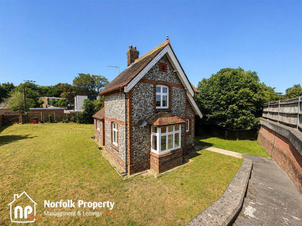 3 bed Cottage for rent in Trowse Newton. From Norfolk Property Management - Norwich