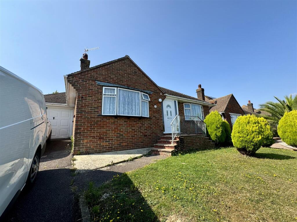 2 bed Semi-detached bungalow for rent in Bexhill. From Oakfield - Bexhill-on-Sea
