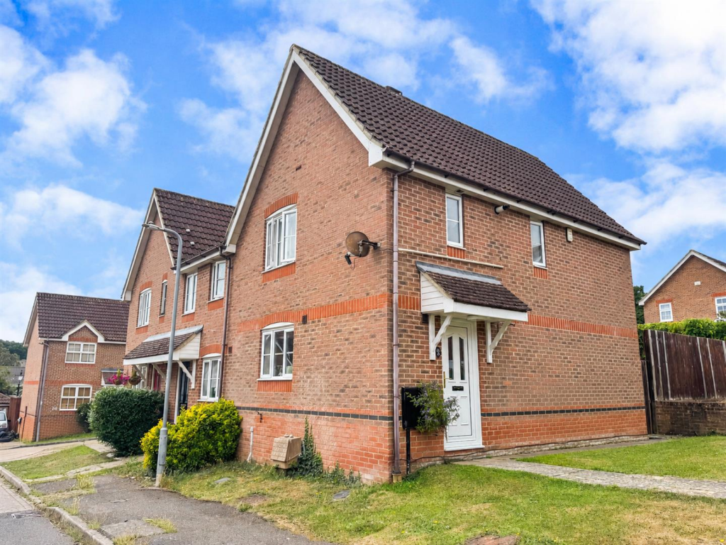 3 bed End of Terrace for rent in Lunsford's Cross. From Oakfield - Bexhill-on-Sea 3 bed End of Terrace for rent in Lunsford's Cross. From Oakfield - Bexhill-on-Sea