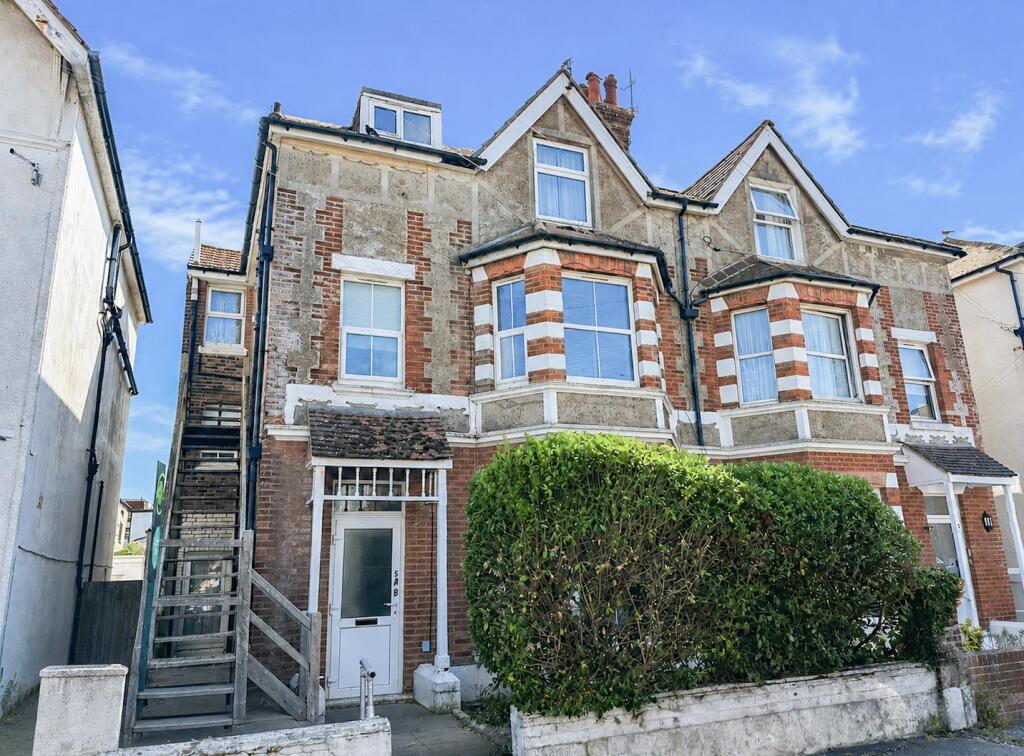 1 bed 1st Floor Flat for rent in Bexhill. From Oakfield - Bexhill-on-Sea