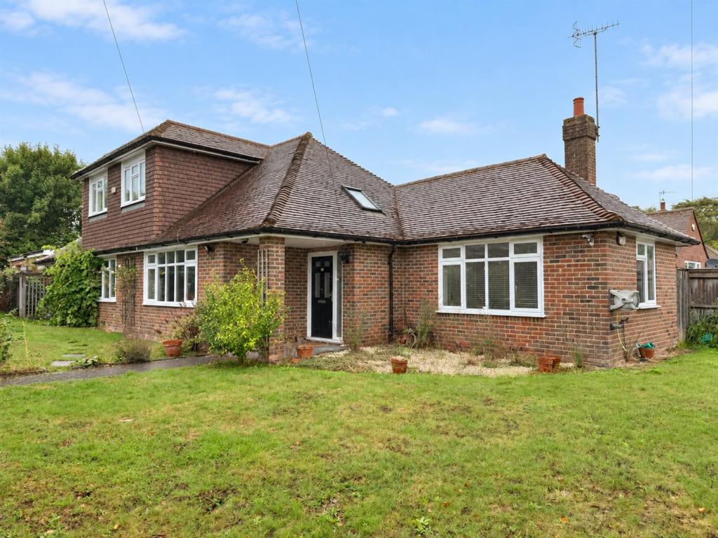 5 bed Detached bungalow for rent in Lunsford's Cross. From Oakfield - Bexhill-on-Sea 5 bed Detached bungalow for rent in Lunsford's Cross. From Oakfield - Bexhill-on-Sea
