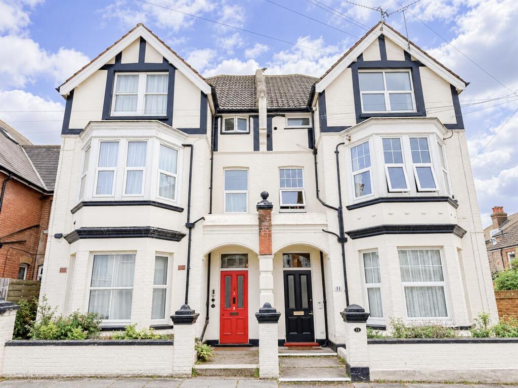 2 bed 1st Floor Flat for rent in Bexhill. From Oakfield - Bexhill-on-Sea 2 bed 1st Floor Flat for rent in Bexhill. From Oakfield - Bexhill-on-Sea