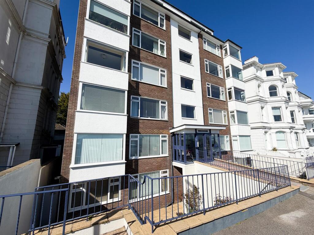 2 bed 1st Floor Flat for rent in Willingdon. From Oakfield - Eastbourne