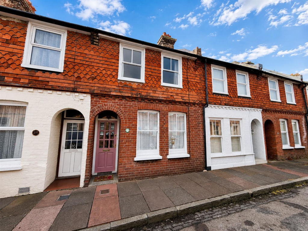 2 bed Mid Terraced House for rent in Eastbourne. From Oakfield - Eastbourne 2 bed Mid Terraced House for rent in Eastbourne. From Oakfield - Eastbourne