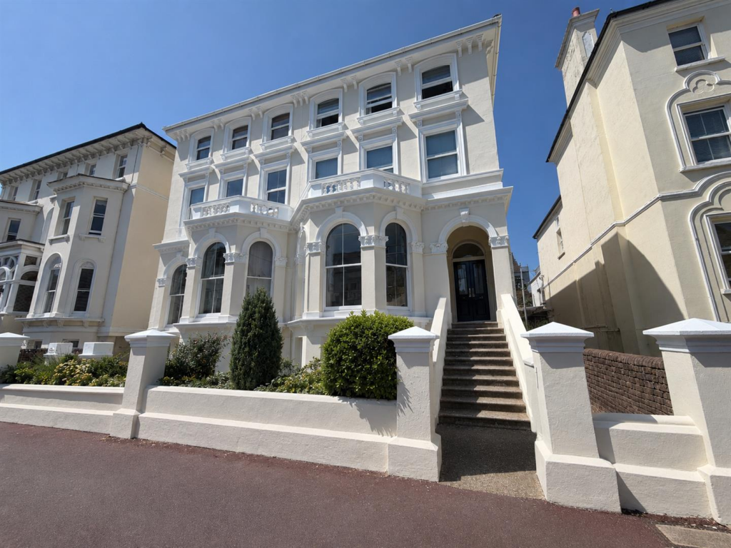 2 bed House (unspecified) for rent in Eastbourne. From Oakfield - Eastbourne 2 bed House (unspecified) for rent in Eastbourne. From Oakfield - Eastbourne