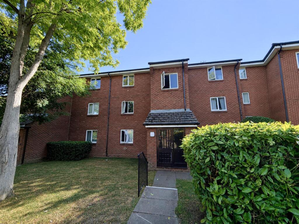 1 bed House (unspecified) for rent in Eastbourne. From Oakfield - Eastbourne