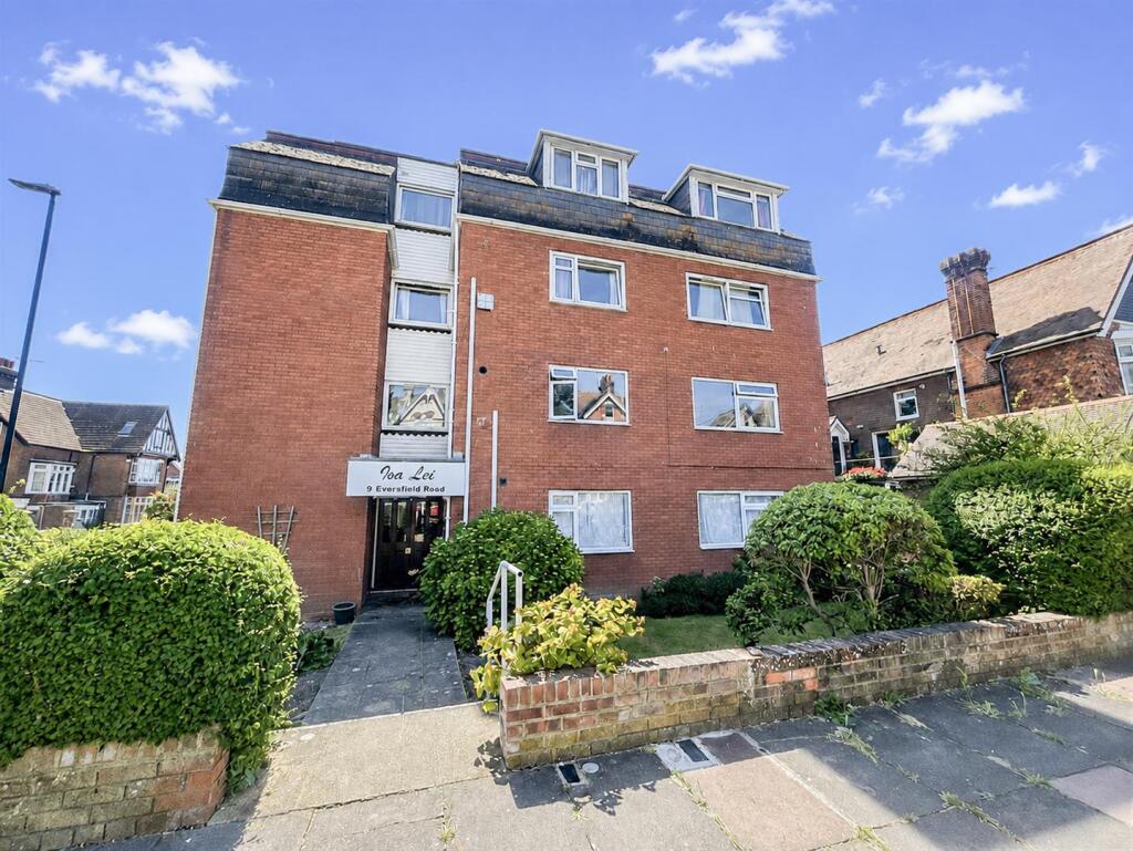 2 bed 1st Floor Flat for rent in Eastbourne. From Oakfield - Eastbourne