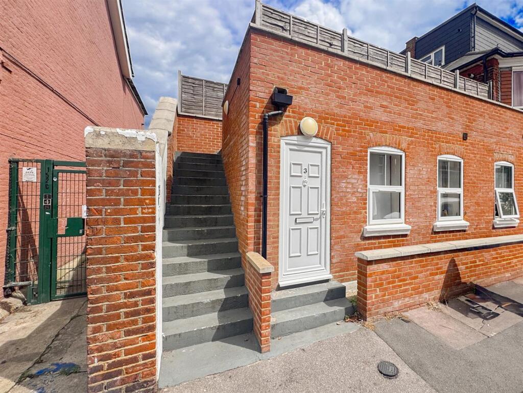 1 bed 1st Floor Flat for rent in Eastbourne. From Oakfield - Eastbourne