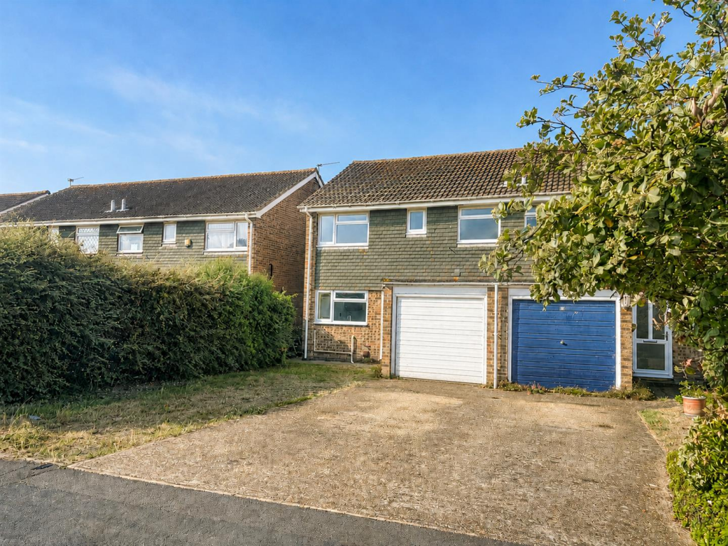 3 bed Semi Detached for rent in Crumbles. From Oakfield - Eastbourne 3 bed Semi Detached for rent in Crumbles. From Oakfield - Eastbourne