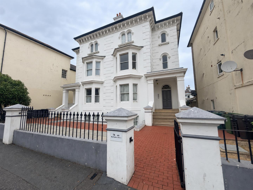 2 bed 1st Floor Flat for rent in Eastbourne. From Oakfield - Eastbourne 2 bed 1st Floor Flat for rent in Eastbourne. From Oakfield - Eastbourne