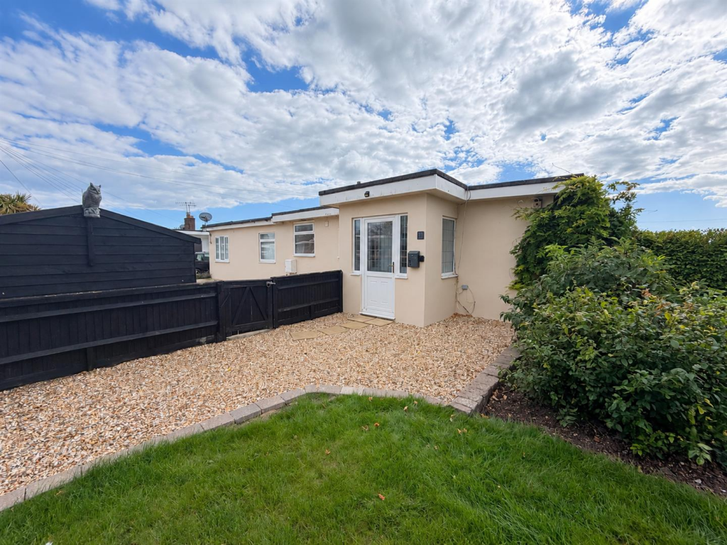 2 bed Detached bungalow for rent in Pevensey Bay. From Oakfield - Eastbourne