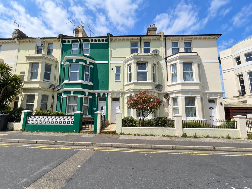 2 bed 1st Floor Flat for rent in Eastbourne. From Oakfield - Eastbourne 2 bed 1st Floor Flat for rent in Eastbourne. From Oakfield - Eastbourne