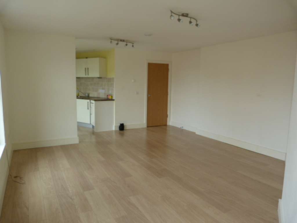 1 bed 1st Floor Flat for rent in Reading. From Options Estates