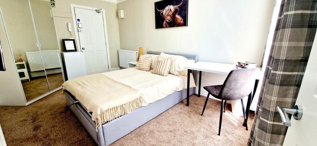 0 bed Mid Terraced House for rent in Gravesend. From Orange - Gravesend