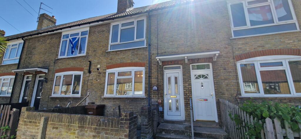 2 bed Semi Detached for rent in Lower Twydall. From Orange - Gravesend 2 bed Semi Detached for rent in Lower Twydall. From Orange - Gravesend