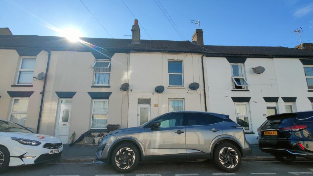 1 bed 1st Floor Flat for rent in Lower Twydall. From Orange - Gravesend