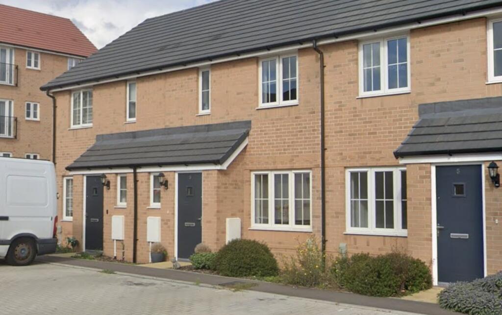 3 bed Mid Terraced House for rent in Northfleet. From Orange - Gravesend 3 bed Mid Terraced House for rent in Northfleet. From Orange - Gravesend