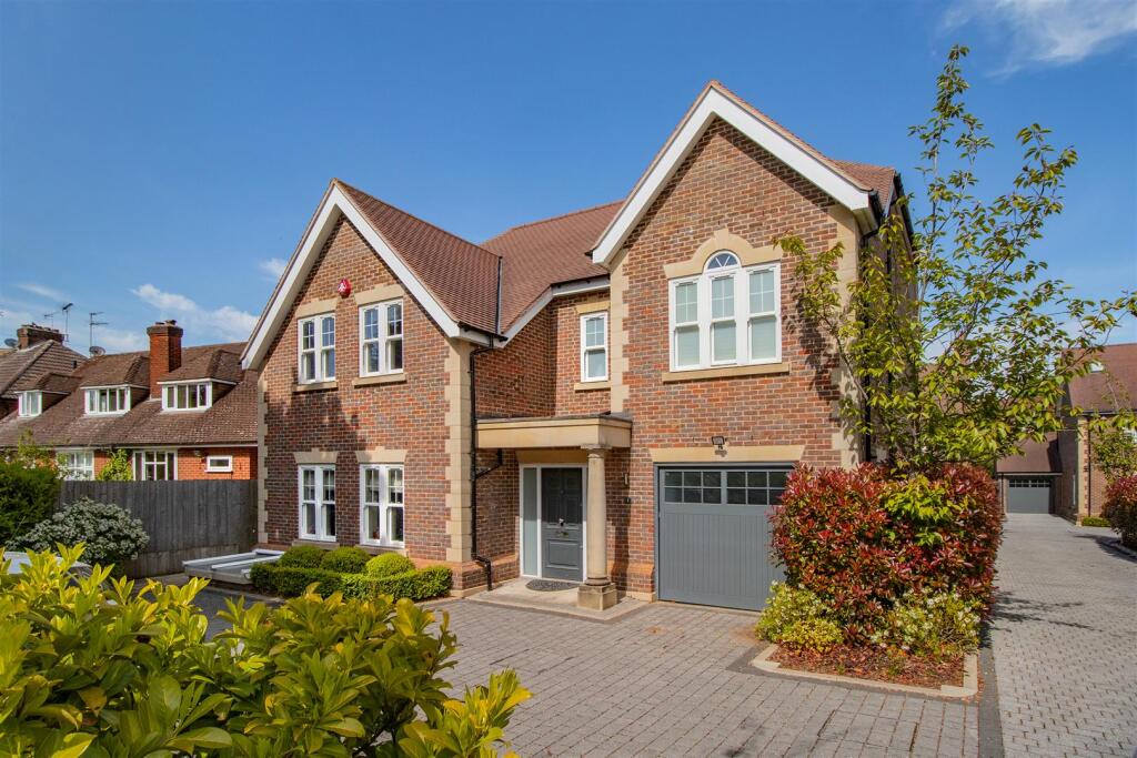 6 bed Detached for rent in Shenley. From Lumley Estates - Radlett