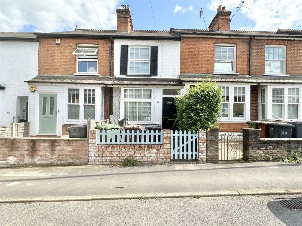 2 bed Mid Terraced House for rent in Radlett. From Lumley Estates - Radlett