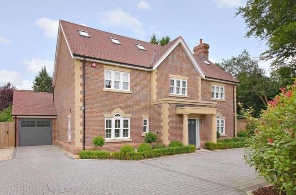 5 bed Detached for rent in Shenley. From Lumley Estates - Radlett