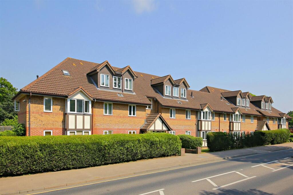 2 bed Apartment for rent in Radlett. From Lumley Estates - Radlett