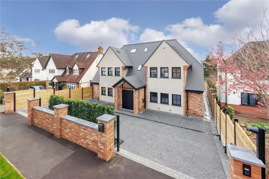 5 bed Detached for rent in North Mymms. From Lumley Estates - Radlett 5 bed Detached for rent in North Mymms. From Lumley Estates - Radlett